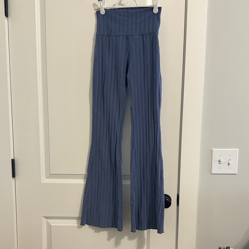Aerie Gray High-Rise Flare Pants